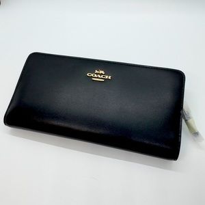 Coach Skinny Wallet - NEW